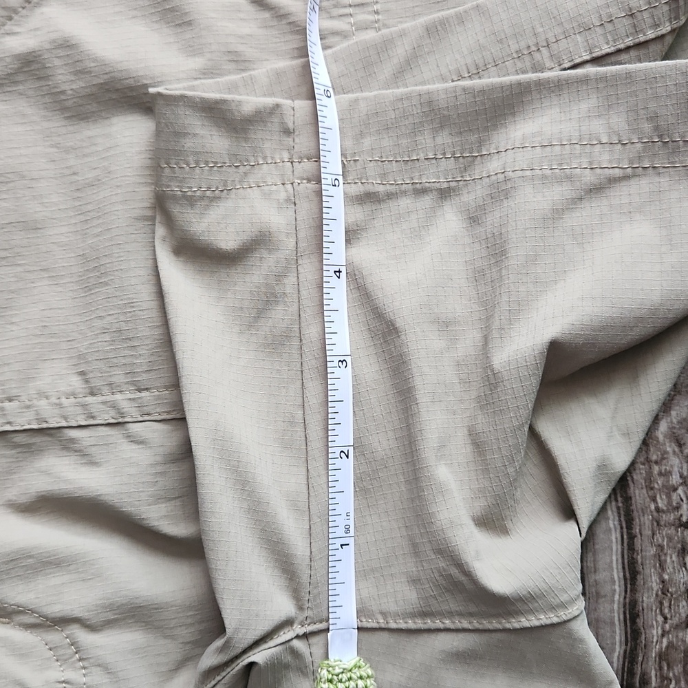 Columbia khaki nylon hiking shorts 6" inseam size 10 - Picture 7 of 7